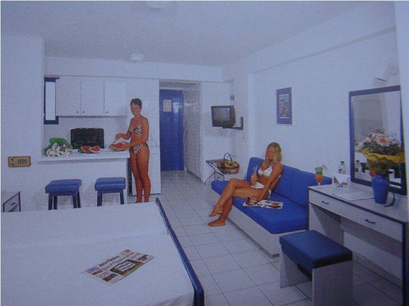 Kassavetis Hotel Hersonissos  Ngoại thất bức ảnh